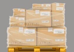 Picture 1: Unlabeled packaging leads to confusion, a lack of efficiency, and can even be dangerous, especially when transporting hazardous material. In 2023, at least 322 hazardous chemical incidents were reported in the US alone.  