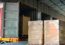 Package,Boxes,Wrapped,Plastic,Stacked,On,Pallets,Load,Into,Cargo